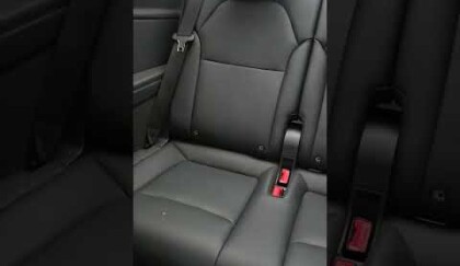 6 místný Model Y Tesla v prodloužené délce