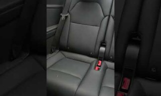 6 místný Model Y Tesla v prodloužené délce
