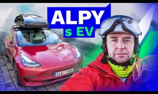 Alpy s Teslami: Model 3 LFP 2023 vs. Model 3 LR 2019 s rakví